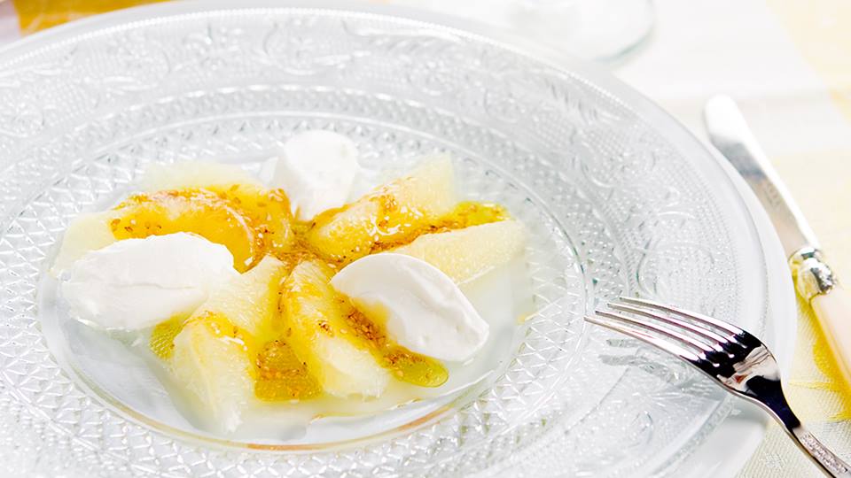 Grapefruitfilets mit Ziegenkäsenocken