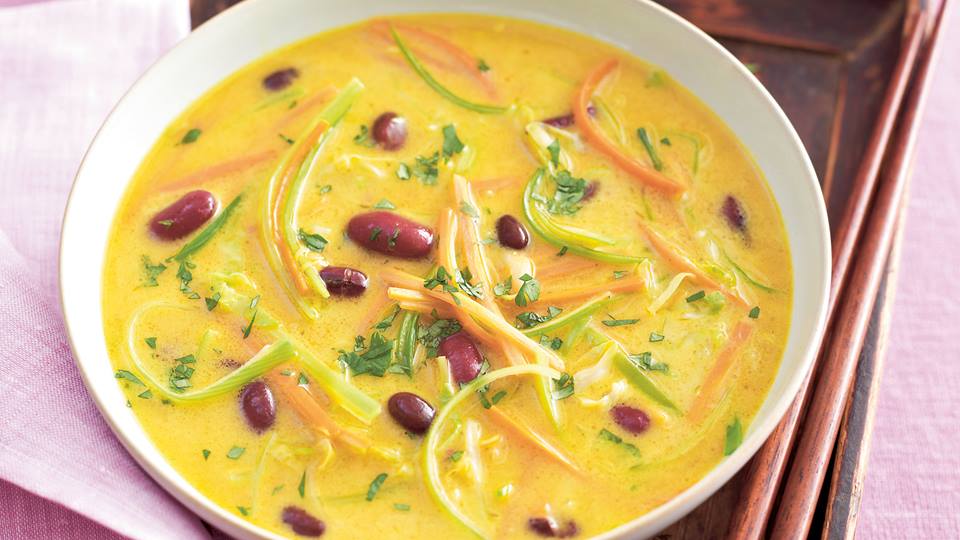 Thai-Gemüsesuppe mit Zweierlei Bohnen