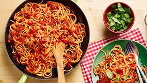 Spaghetti mit Linsen-Bolognese