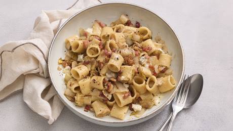 Pasta mit Chicorée in Gorgonzolasauce