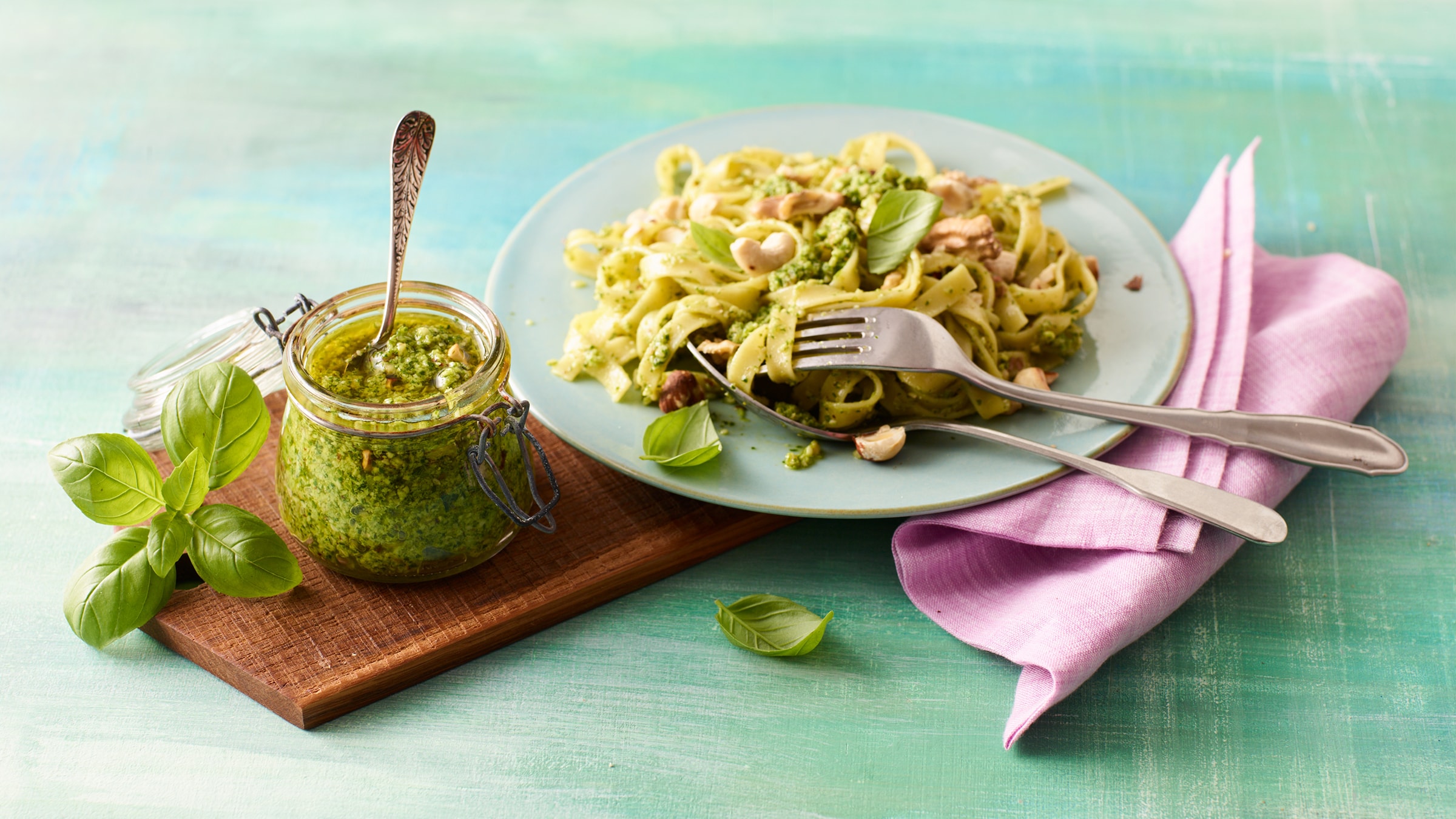 Rotweinbirnen mit Schokoladensauce